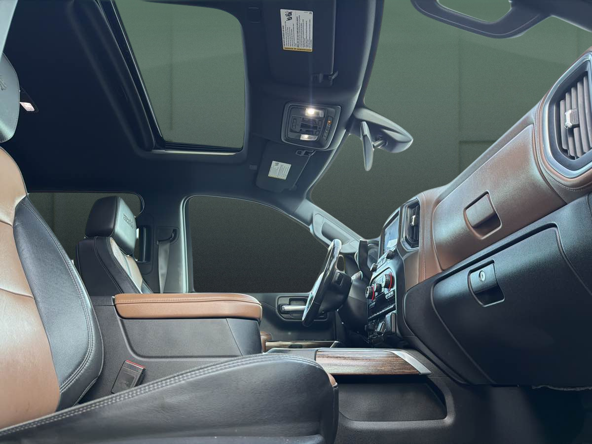 Photo 15 of this Chevrolet Silverado 1500
