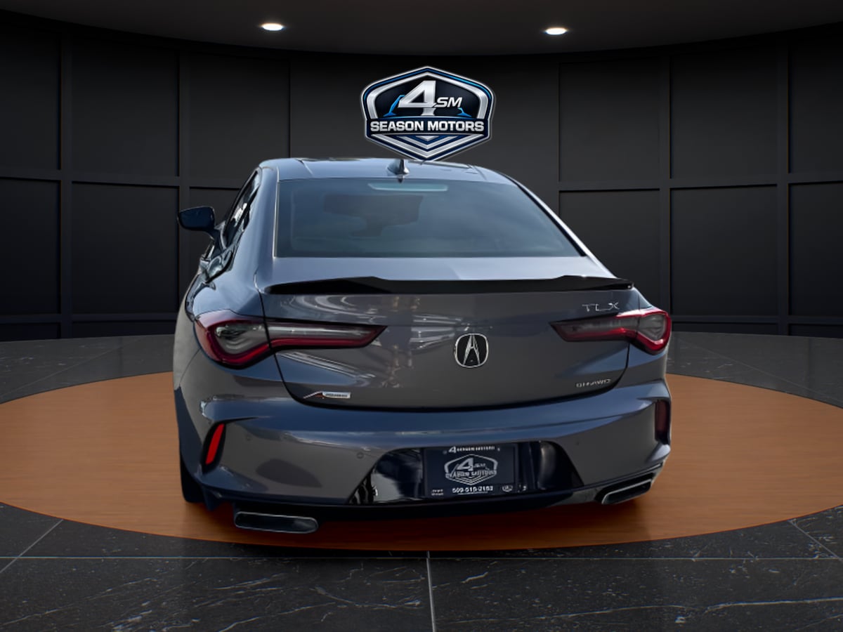 Photo 8 of this Acura TLX