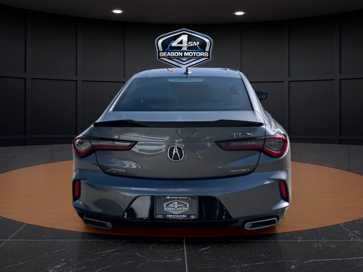 Photo 9 of this Acura TLX