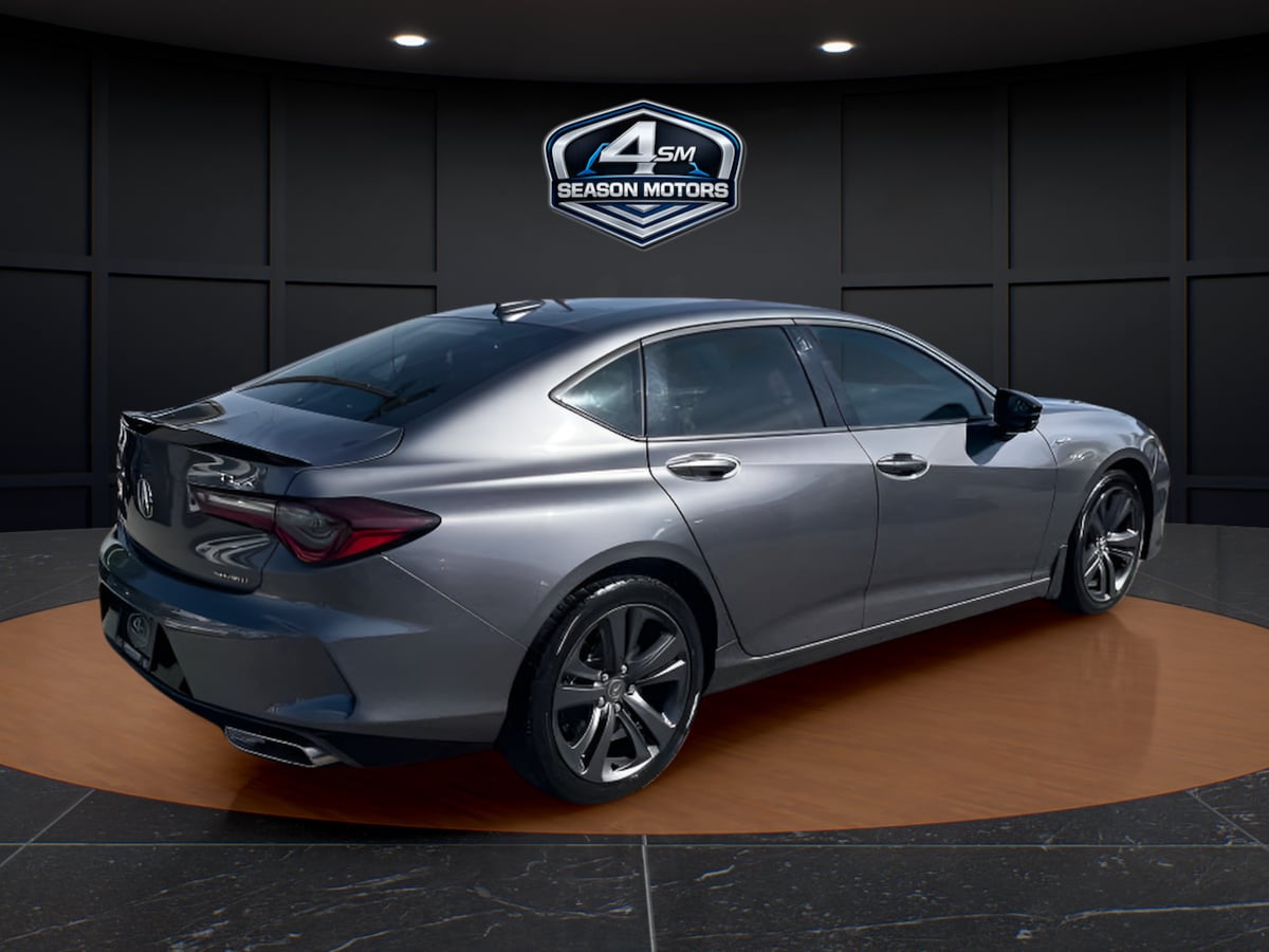 Photo 11 of this Acura TLX