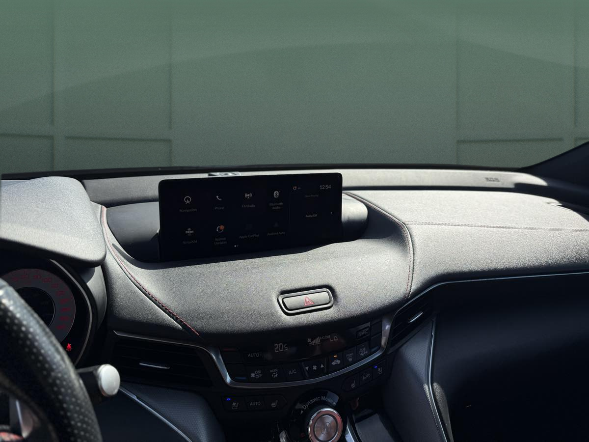 Photo 23 of this Acura TLX