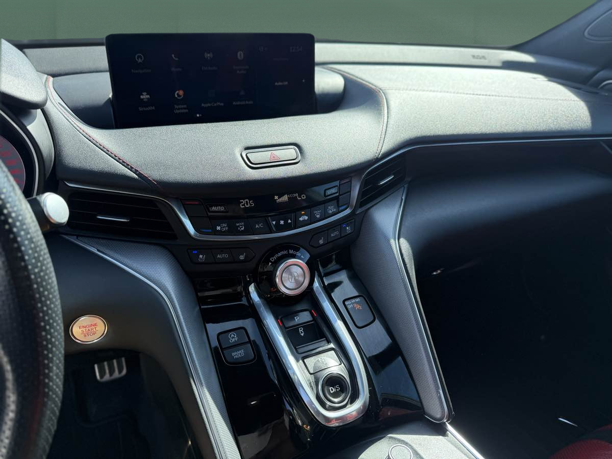 Photo 24 of this Acura TLX