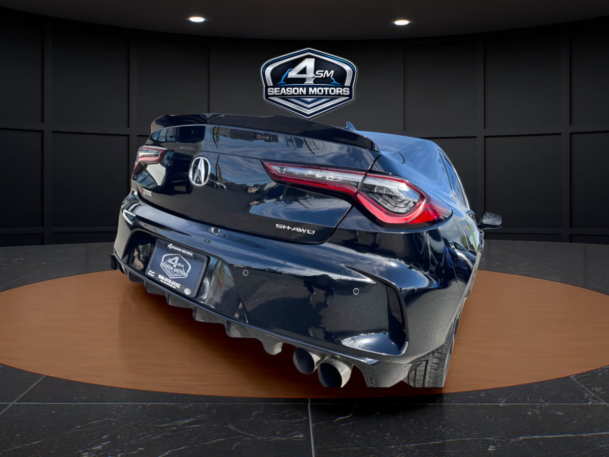 Photo 8 of this Acura TLX