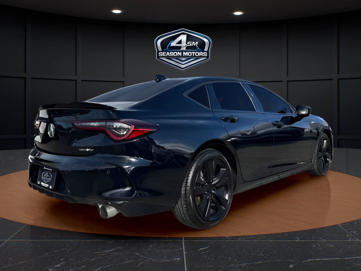 Photo 9 of this Acura TLX