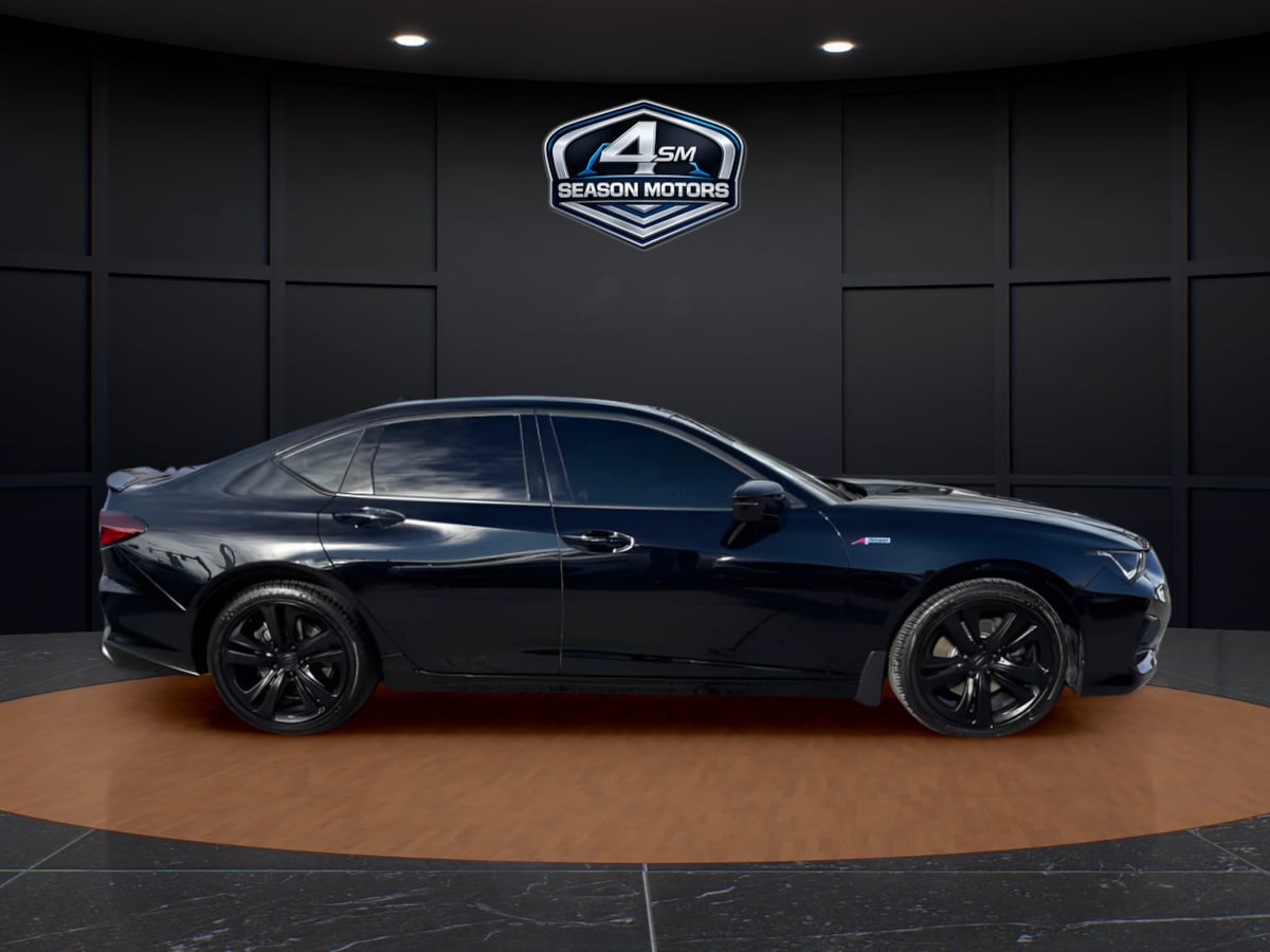 Photo 10 of this Acura TLX