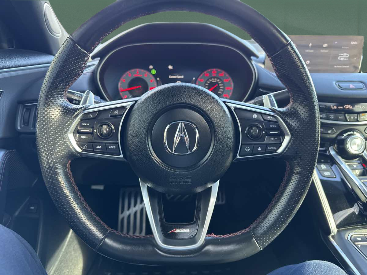 Photo 17 of this Acura TLX