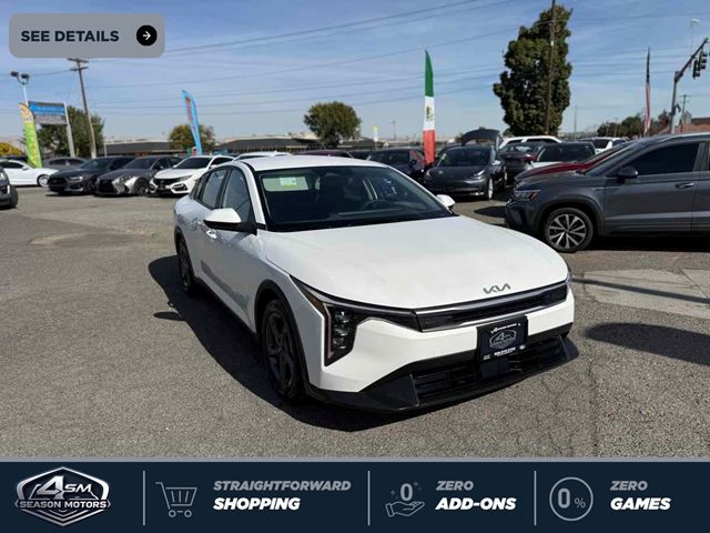 2025 Kia K4 LXS FWD