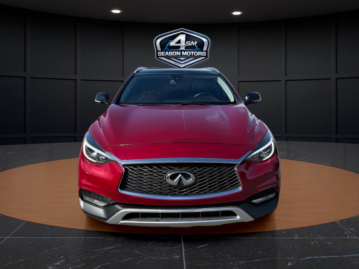 Photo 3 of this INFINITI QX30