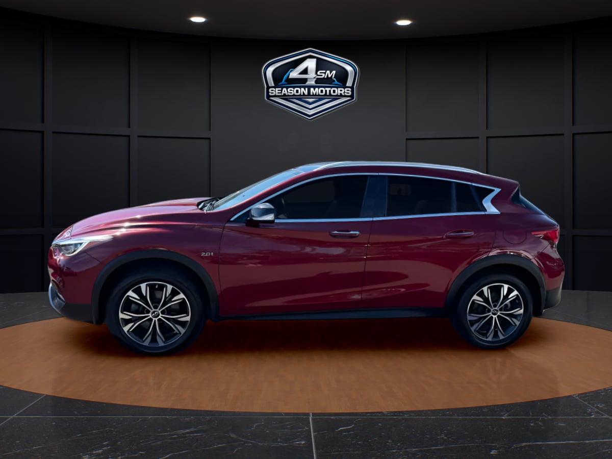 Photo 7 of this INFINITI QX30
