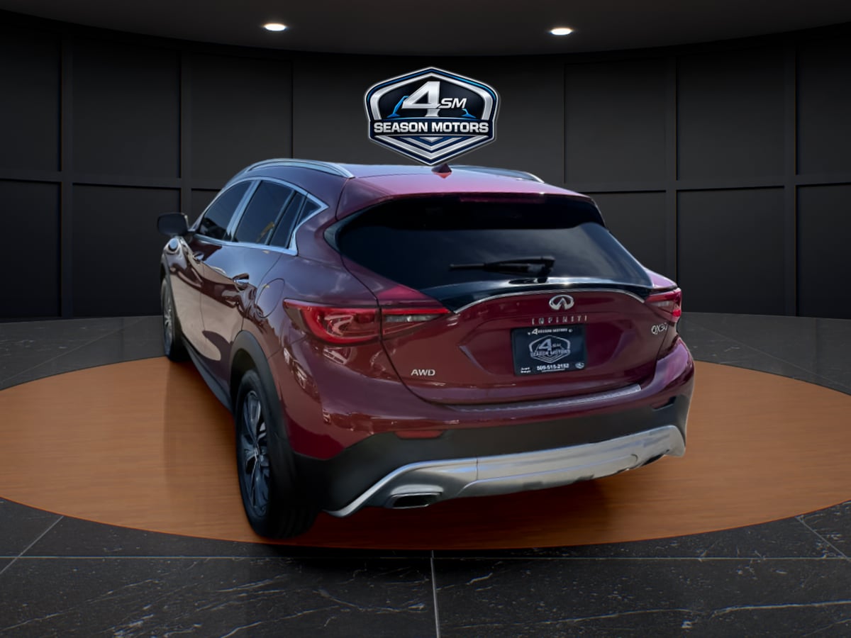 Photo 8 of this INFINITI QX30