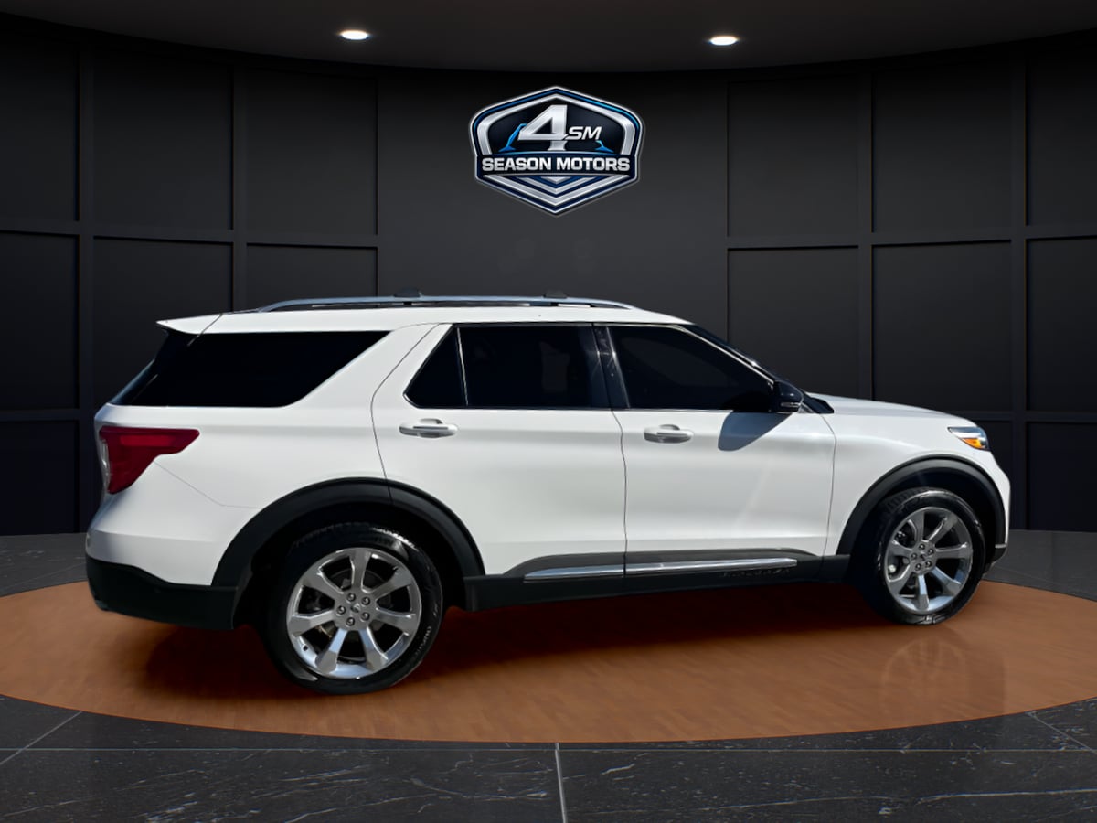 Photo 11 of this Ford Explorer