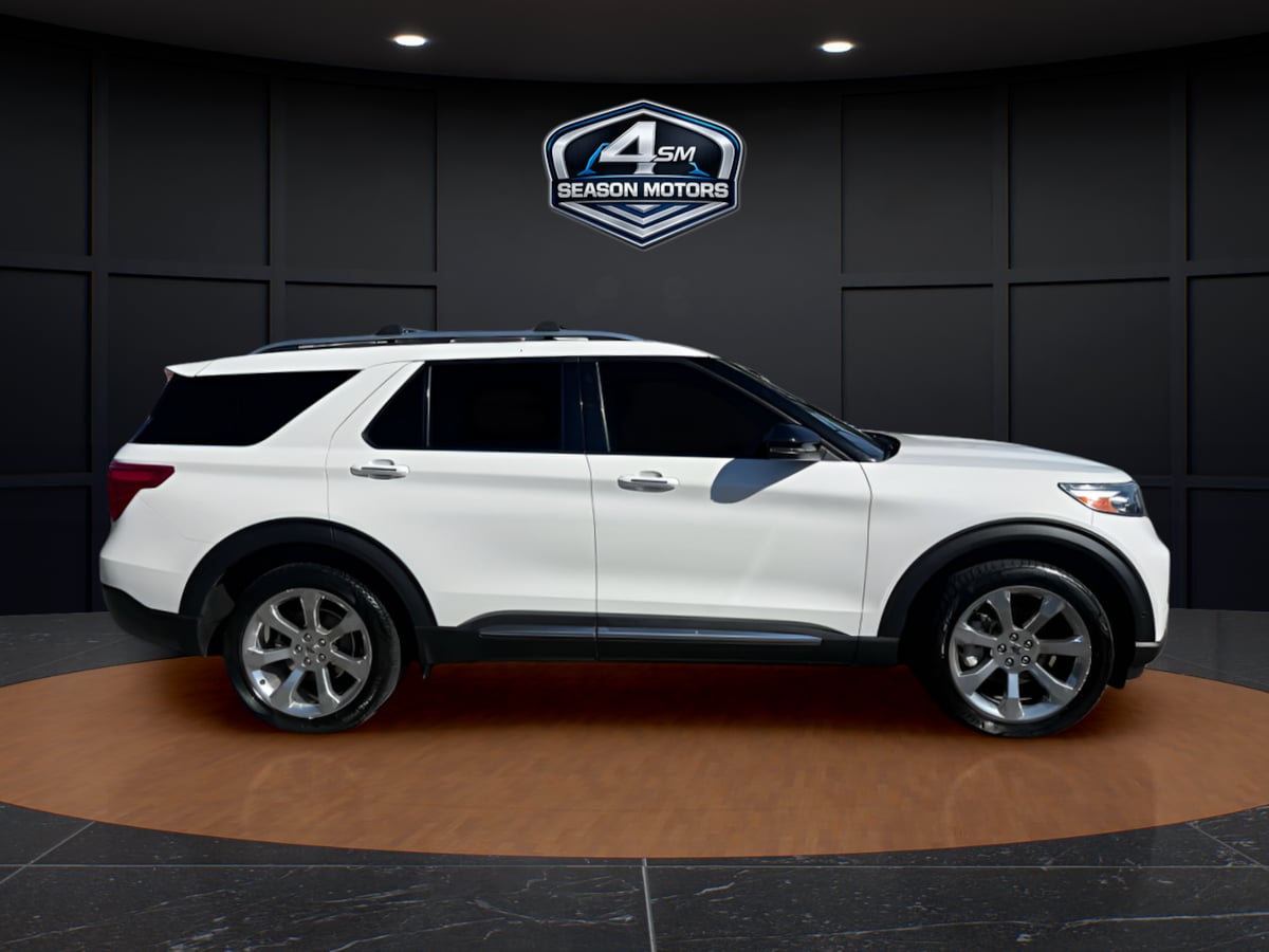 Photo 12 of this Ford Explorer
