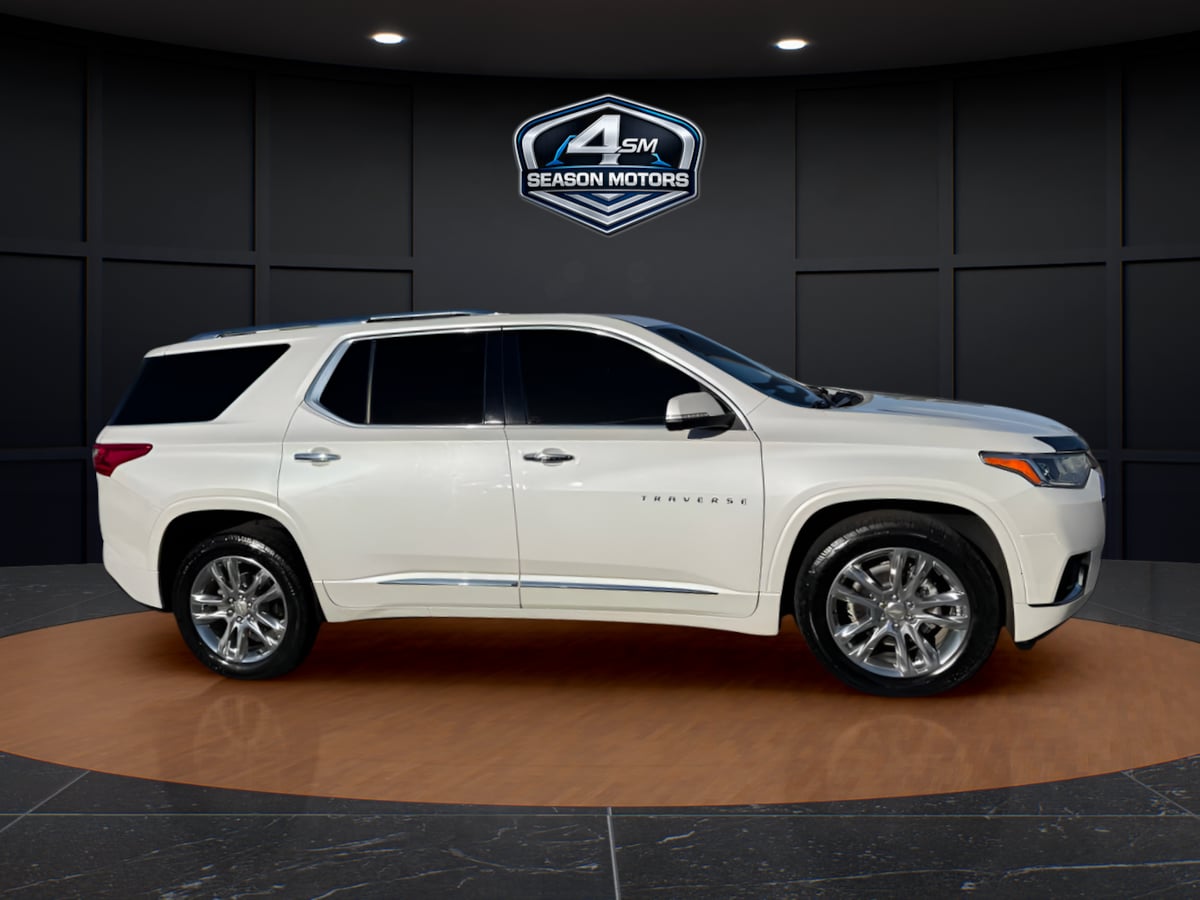 Photo 14 of this Chevrolet Traverse