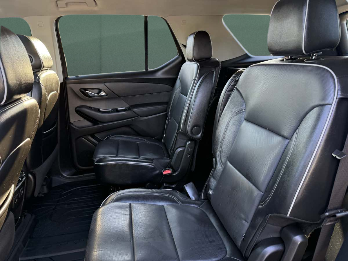 Photo 20 of this Chevrolet Traverse