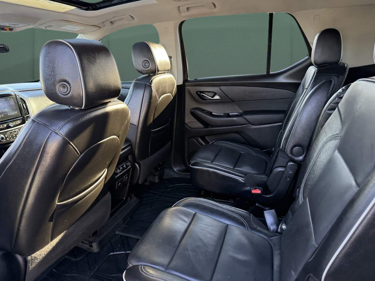 Photo 21 of this Chevrolet Traverse