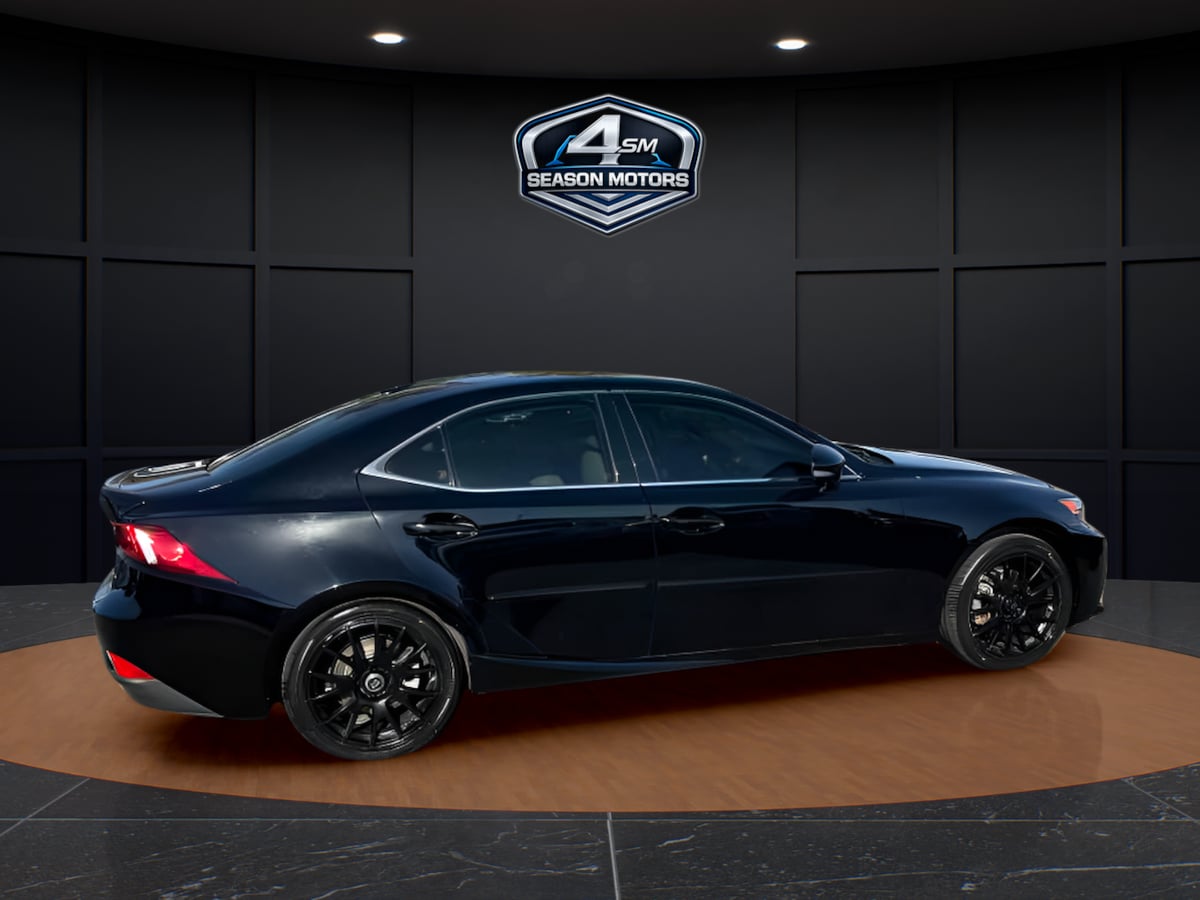 Photo 4 of this Lexus IS 250