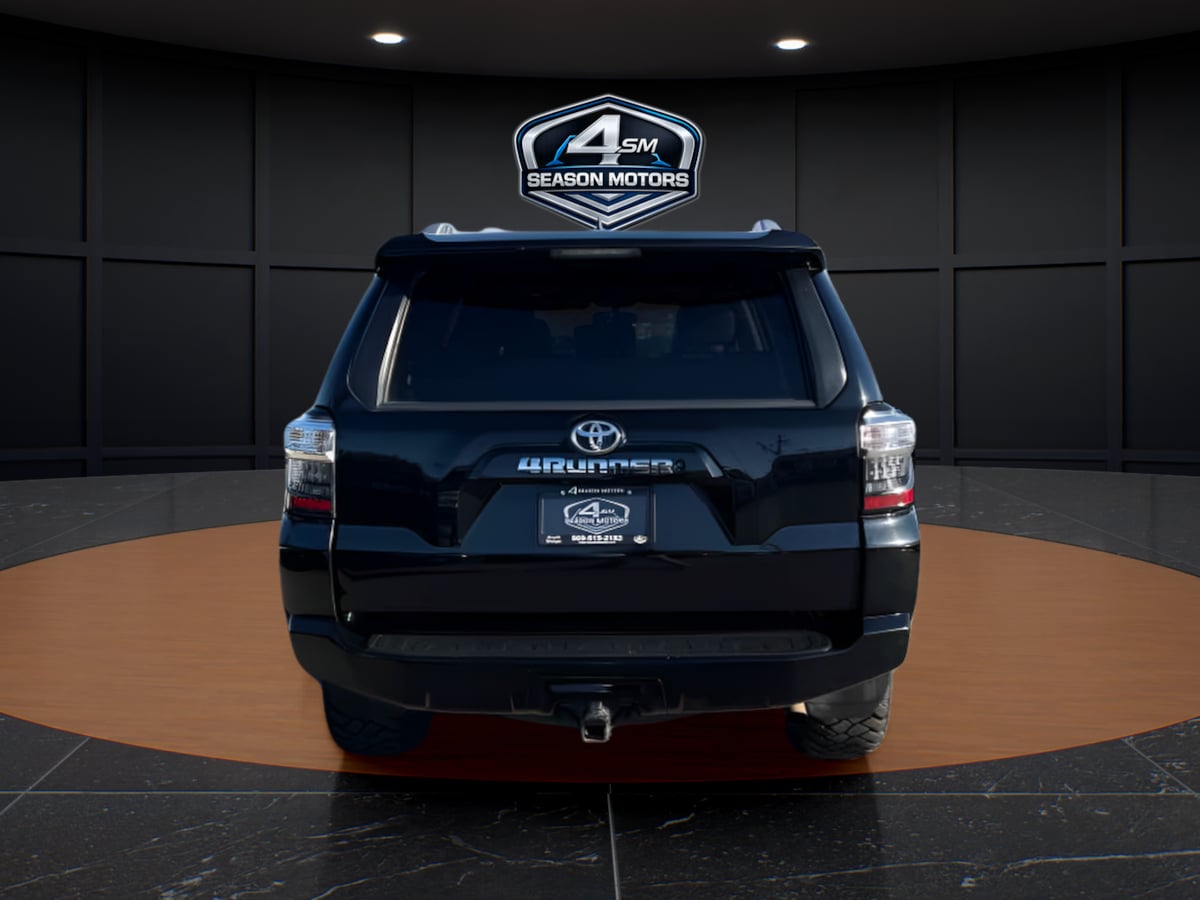 Photo 8 of this Toyota 4Runner