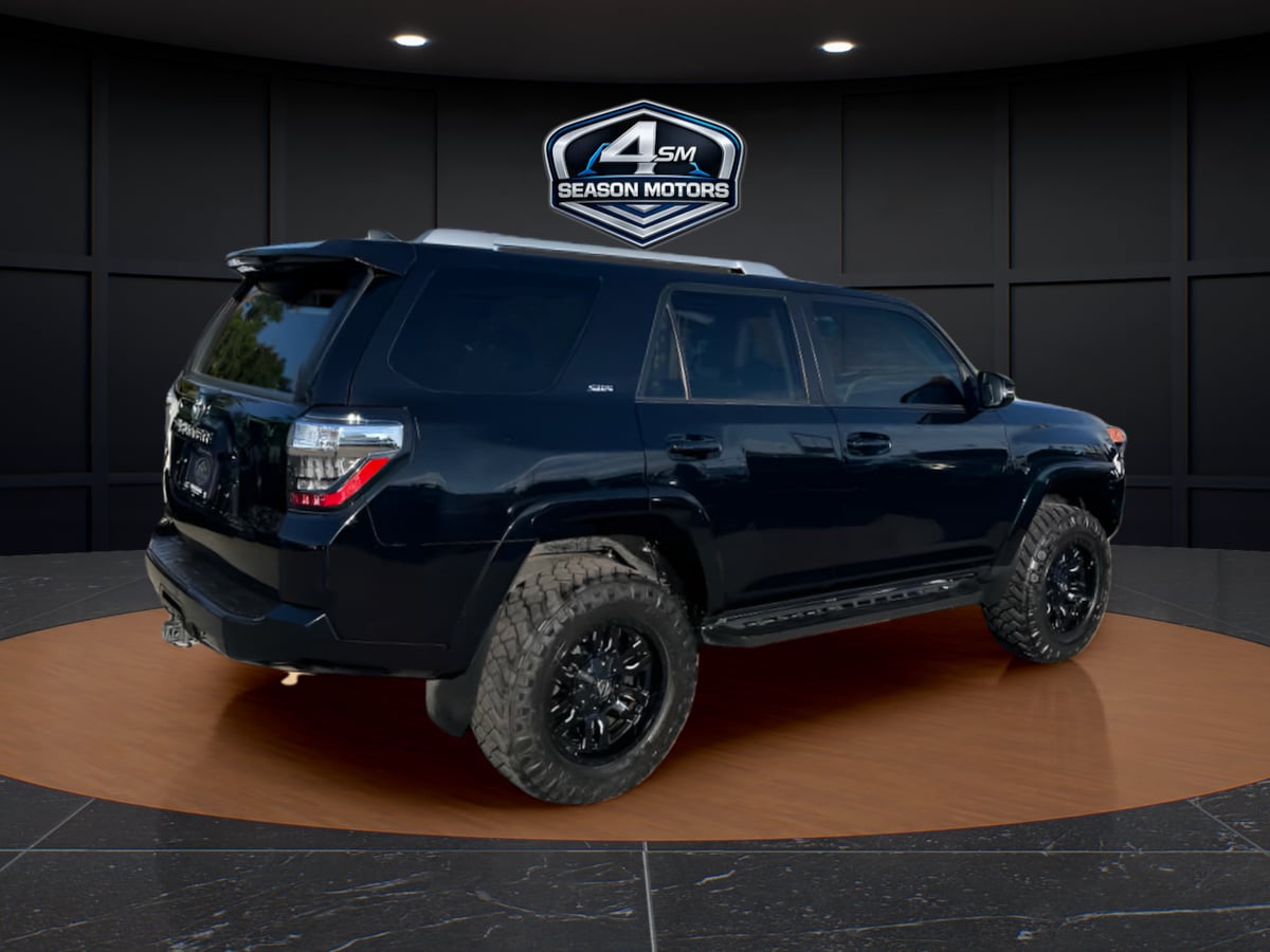 Photo 10 of this Toyota 4Runner