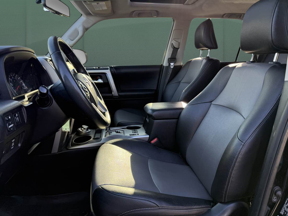 Photo 14 of this Toyota 4Runner