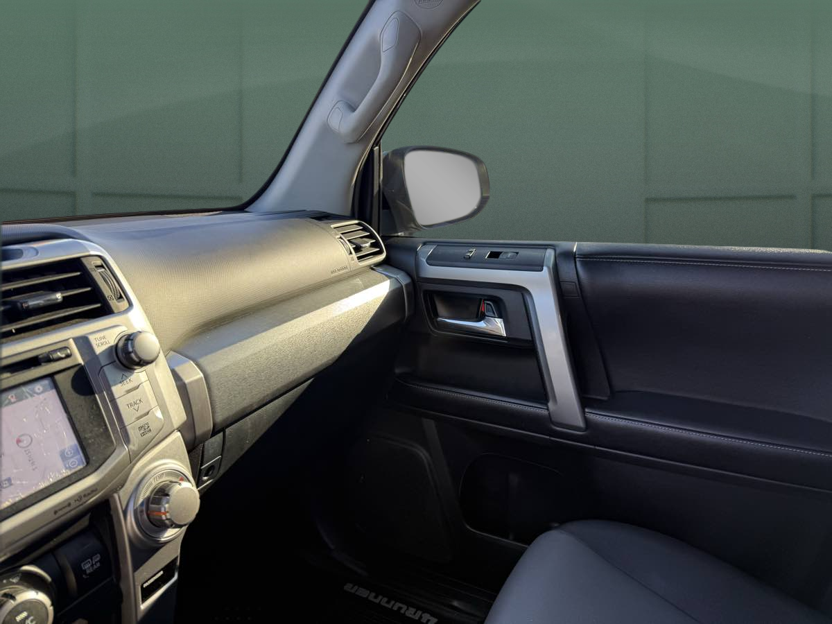 Photo 22 of this Toyota 4Runner