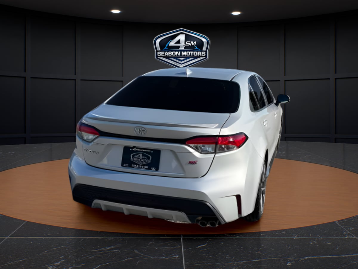Photo 11 of this Toyota Corolla