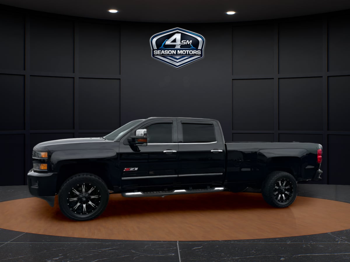 Photo 6 of this Chevrolet Silverado 2500HD