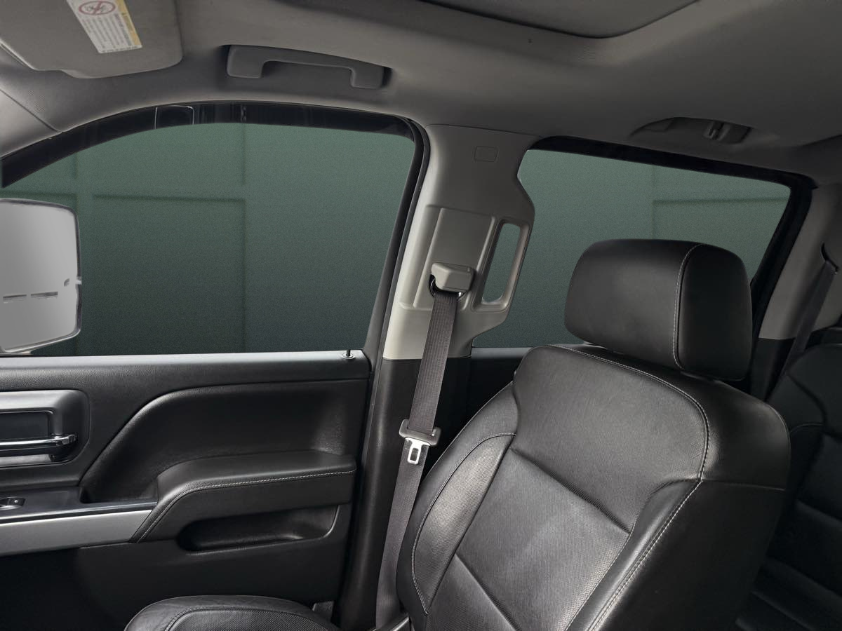 Photo 30 of this Chevrolet Silverado 2500HD
