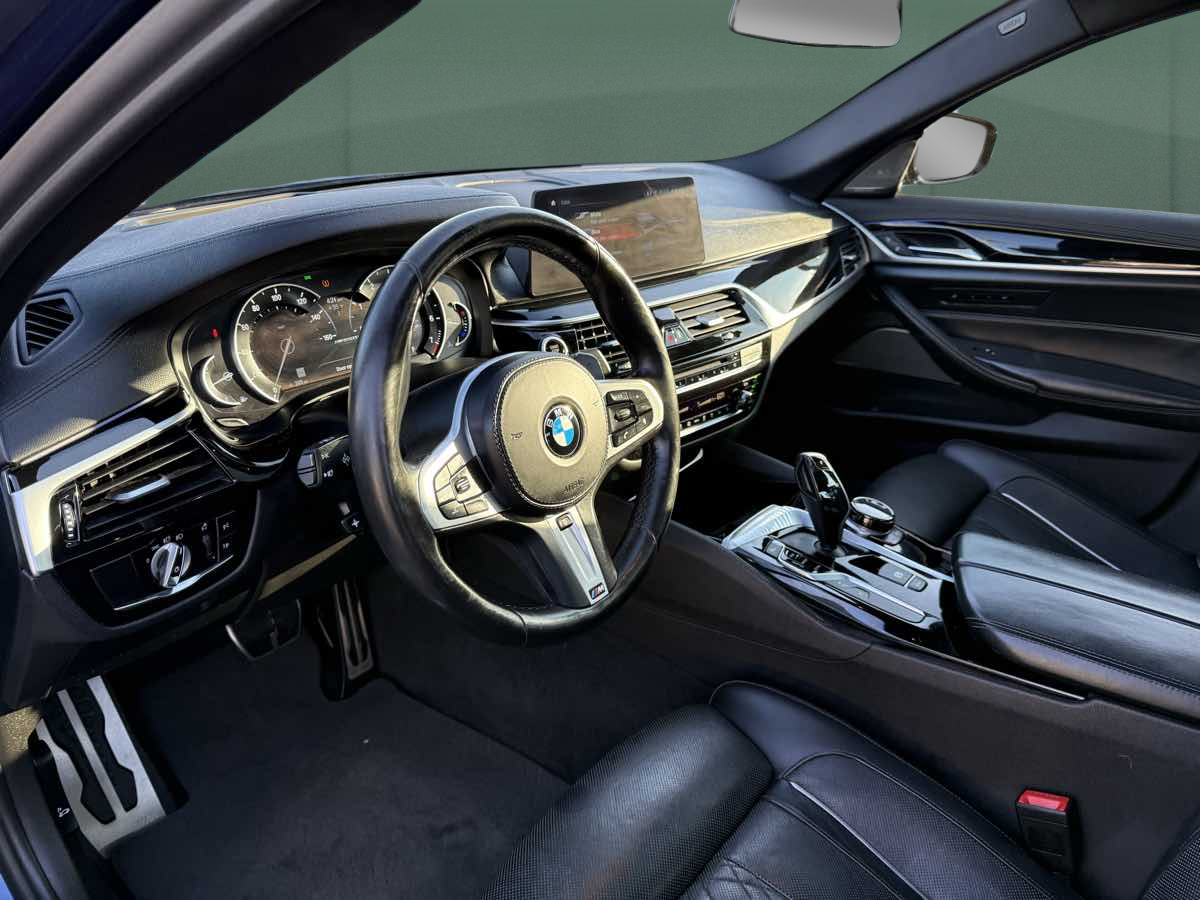 Photo 15 of this BMW 5 Series