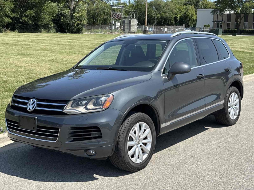 2012 Volkswagen Touareg Sport w/Nav