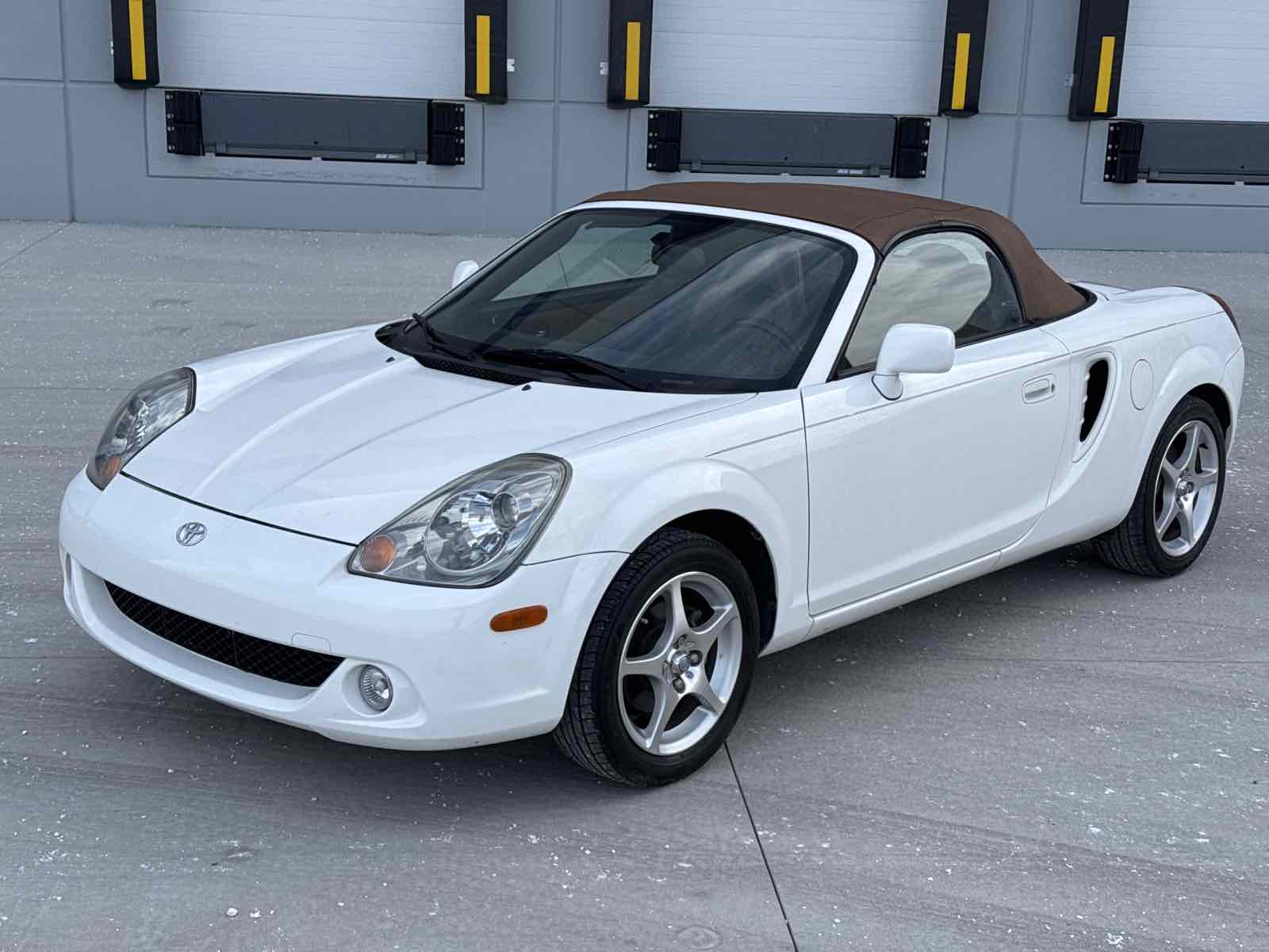 2004 Toyota MR2 Spyder 