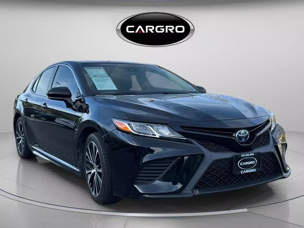 2018 Toyota Camry Hybrid SE