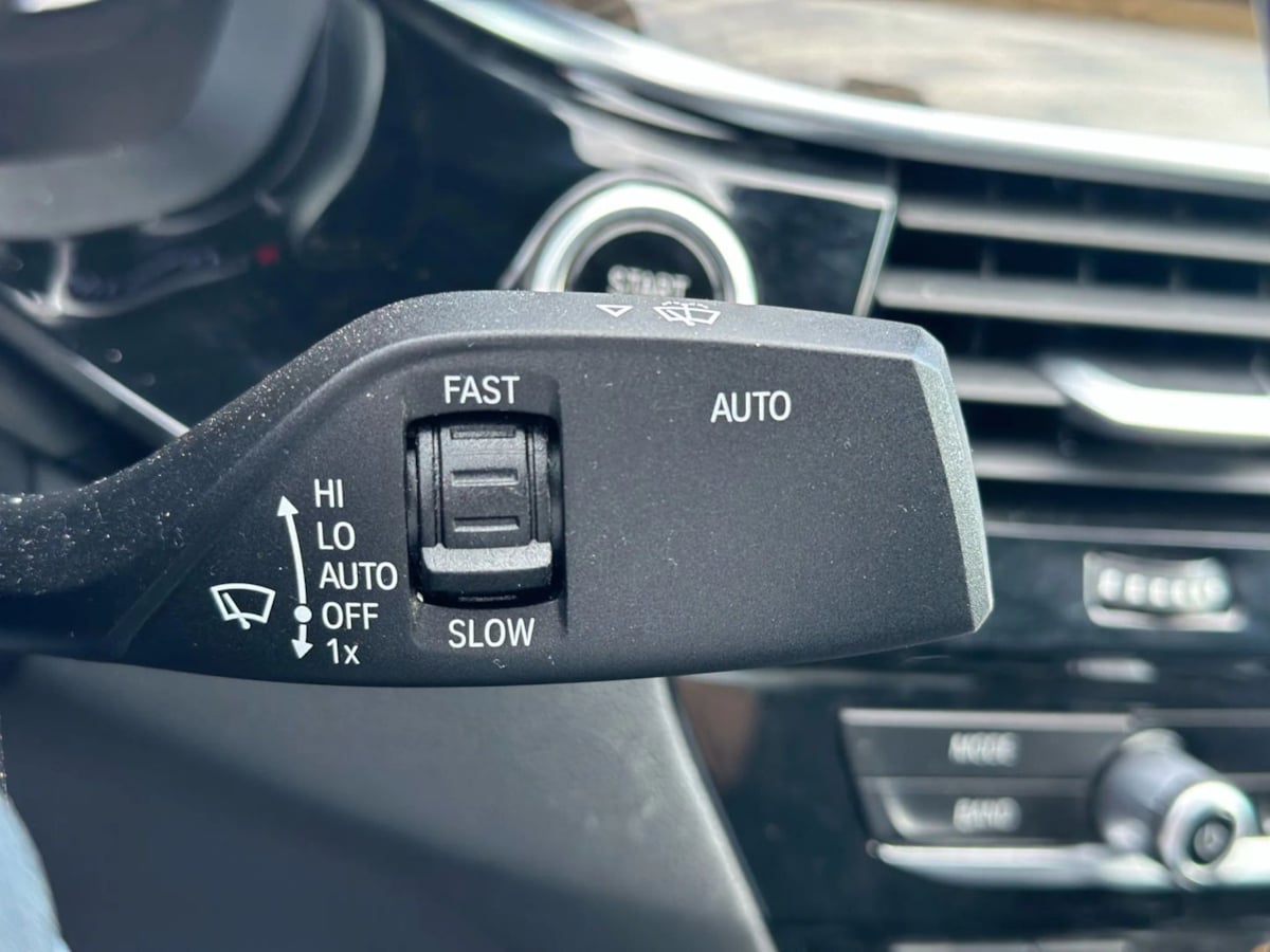 2018 BMW 5 Series 530e - Photo 13