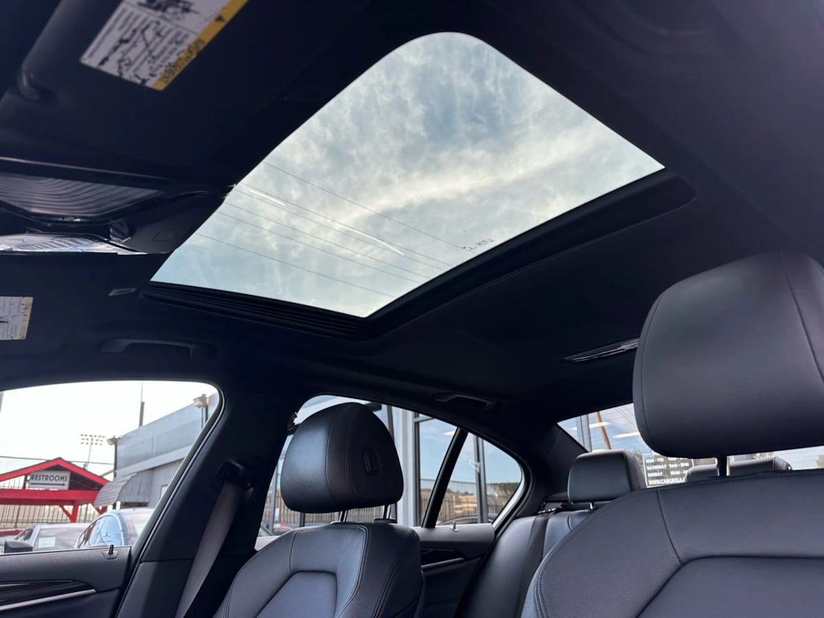 2018 BMW 5 Series 530e - Photo 20