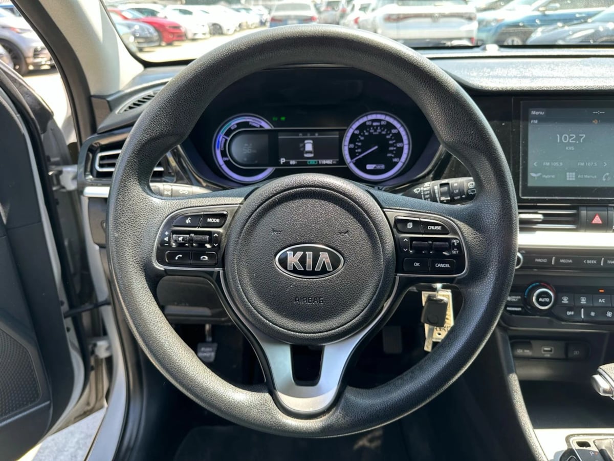 2020 Kia Niro LX - Photo 11