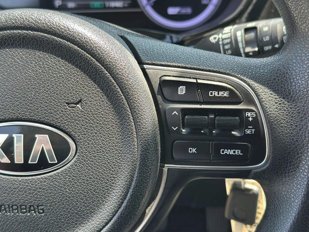 2020 Kia Niro LX - Photo 13