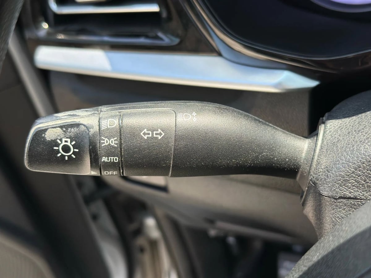 2020 Kia Niro LX - Photo 14