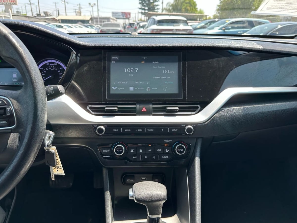 2020 Kia Niro LX - Photo 19