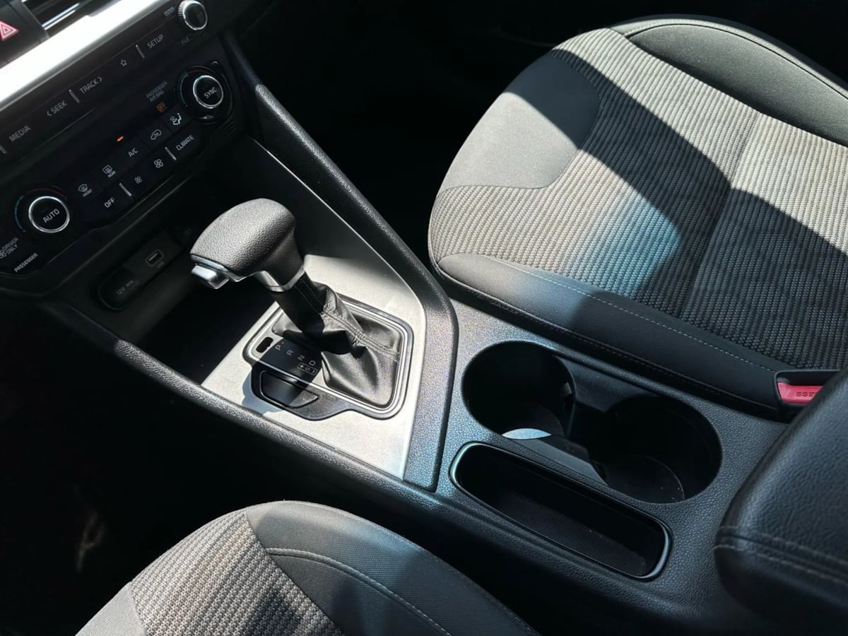 2020 Kia Niro LX - Photo 20