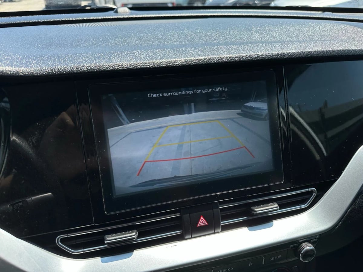 2020 Kia Niro LX - Photo 23