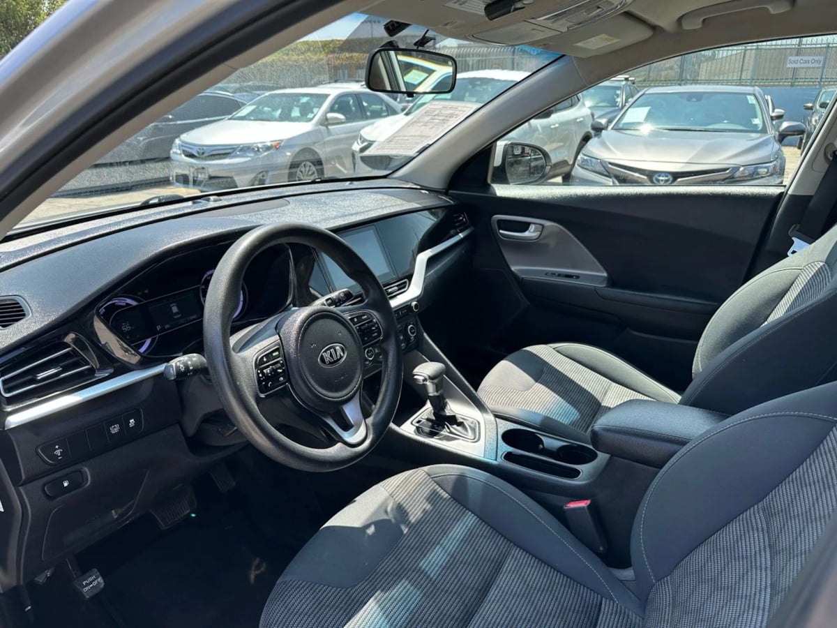 2020 Kia Niro LX - Photo 25