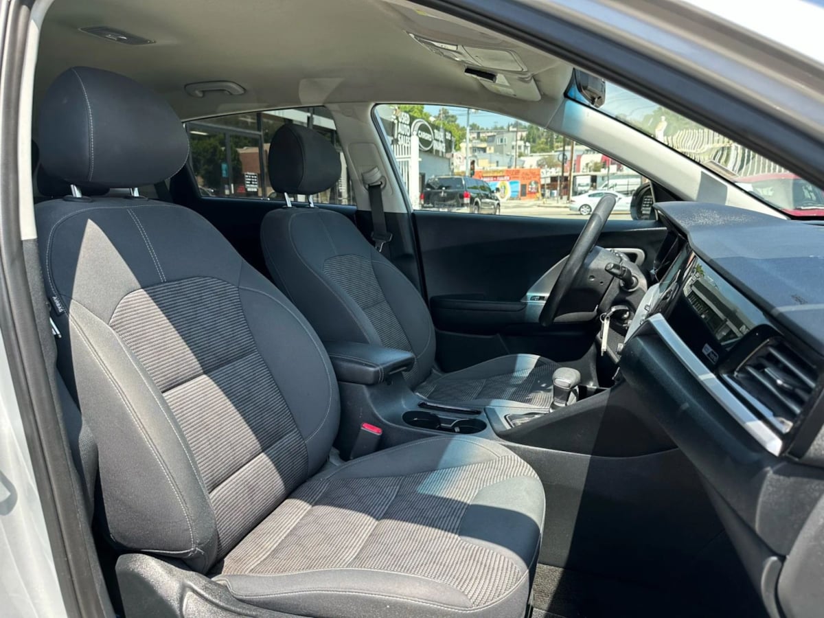 2020 Kia Niro LX - Photo 28