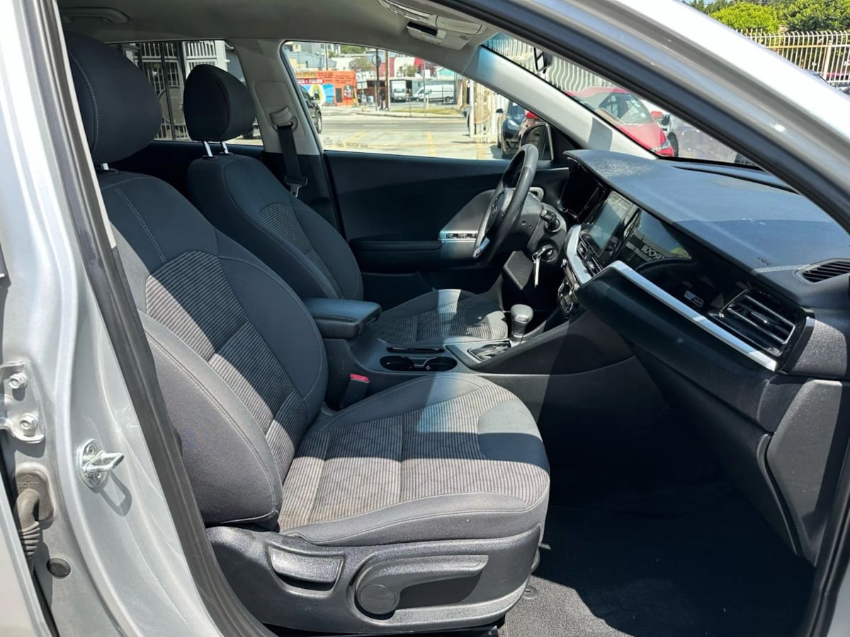2020 Kia Niro LX - Photo 29