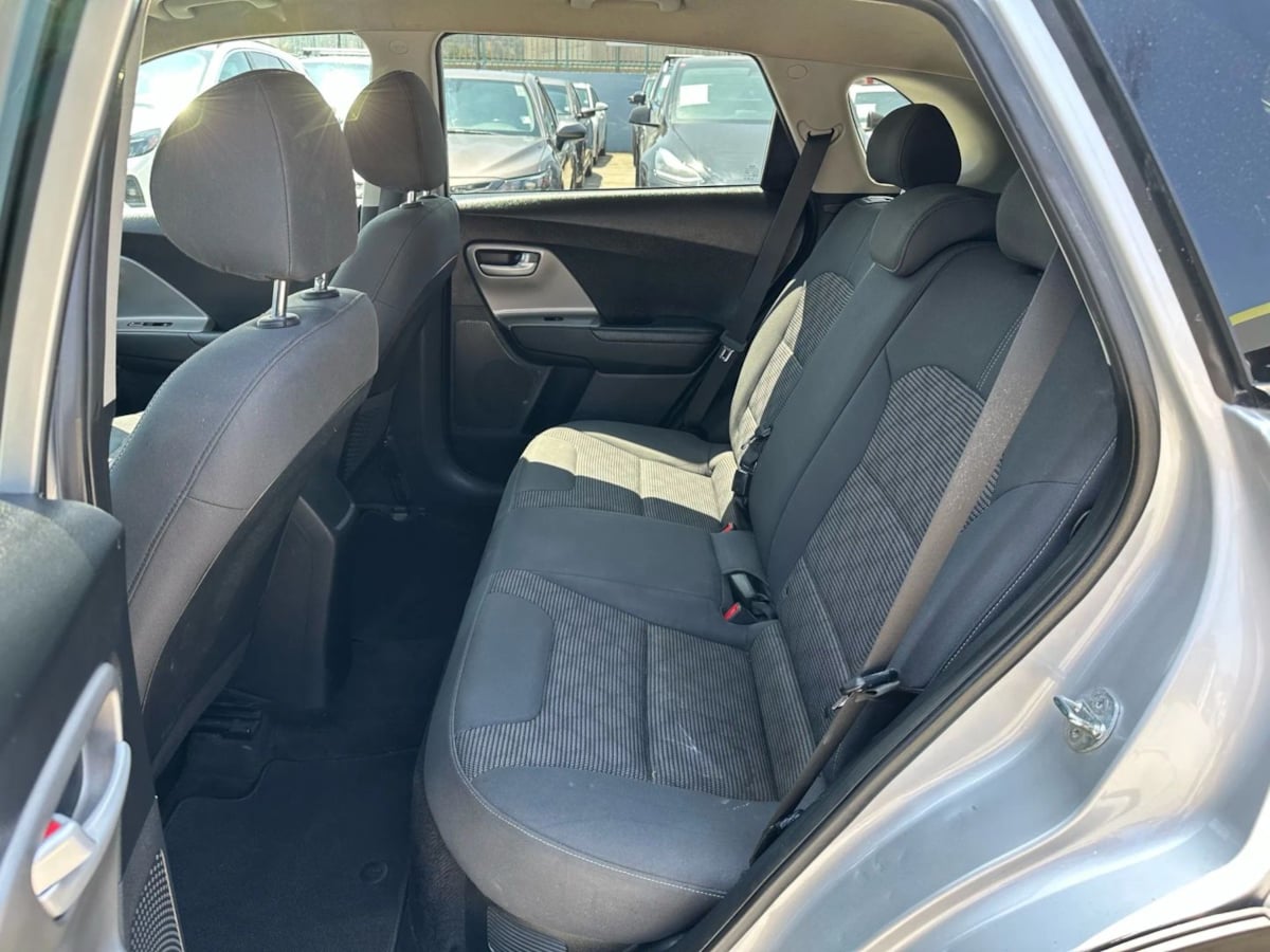 2020 Kia Niro LX - Photo 32