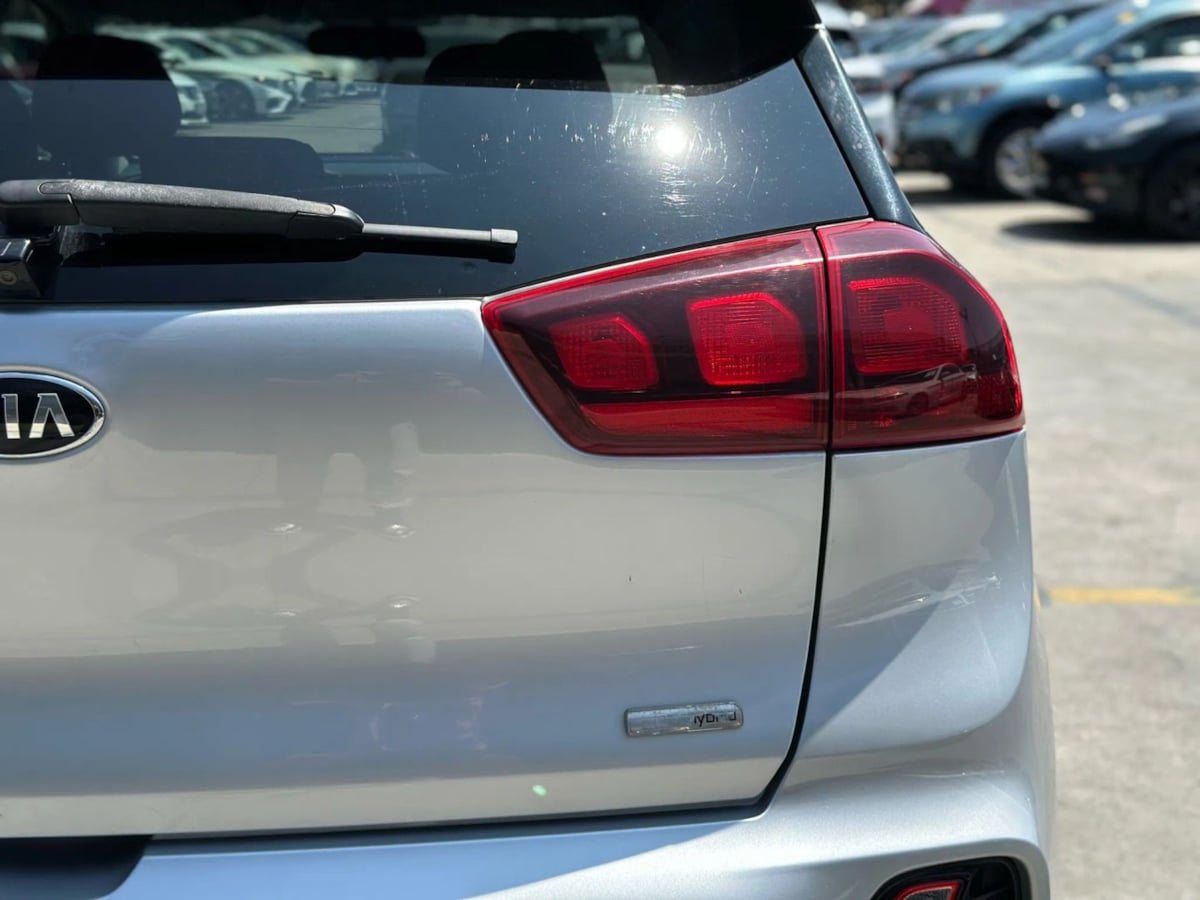 2020 Kia Niro LX - Photo 43