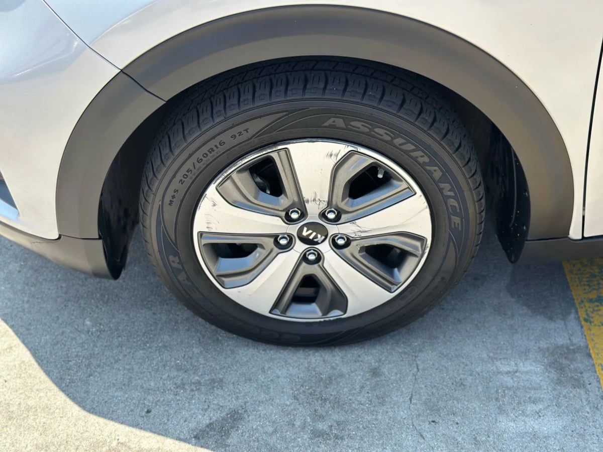 2020 Kia Niro LX - Photo 46