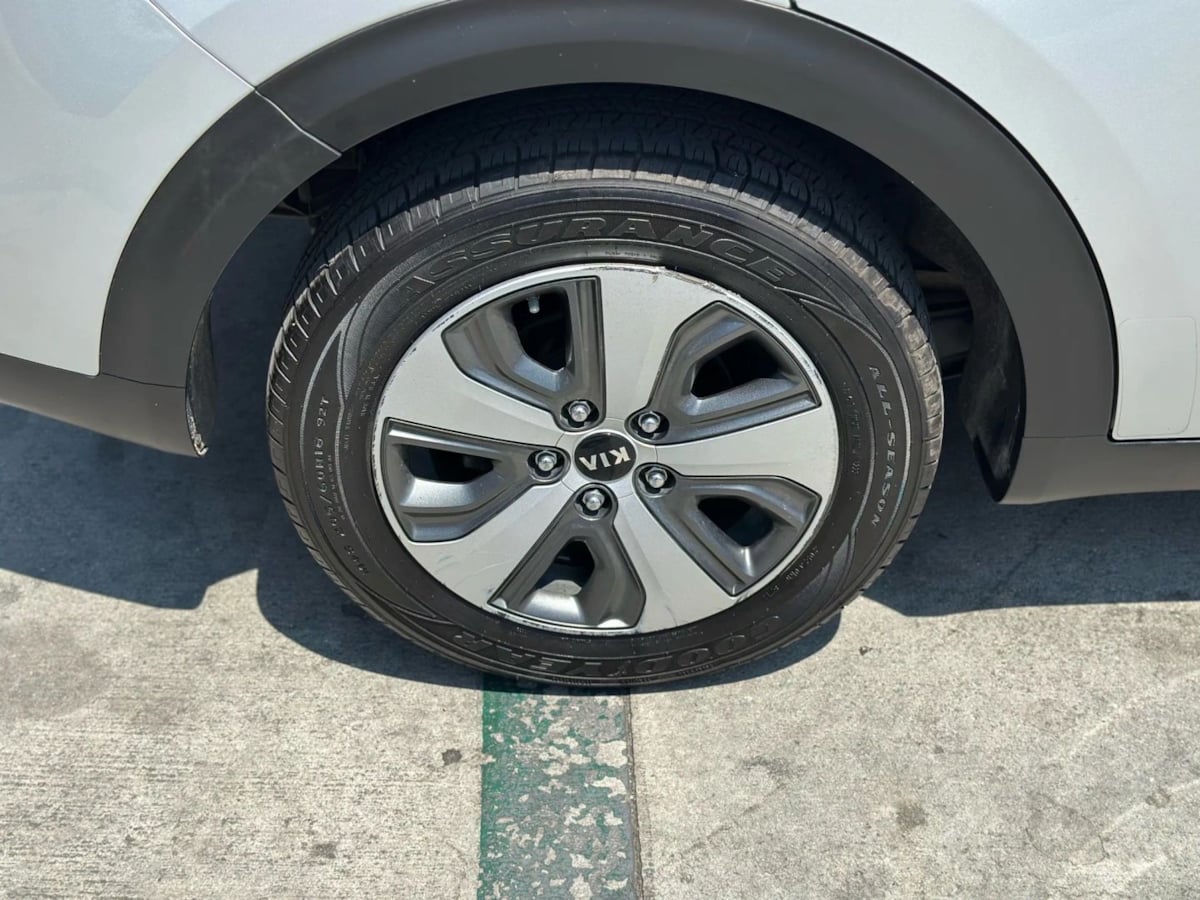 2020 Kia Niro LX - Photo 49