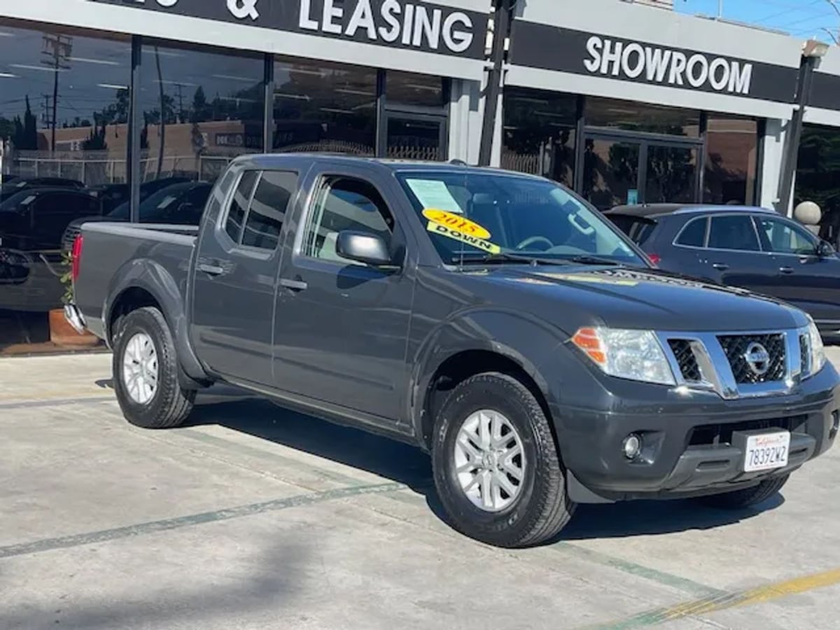 2015 Nissan Frontier SV - Photo 2
