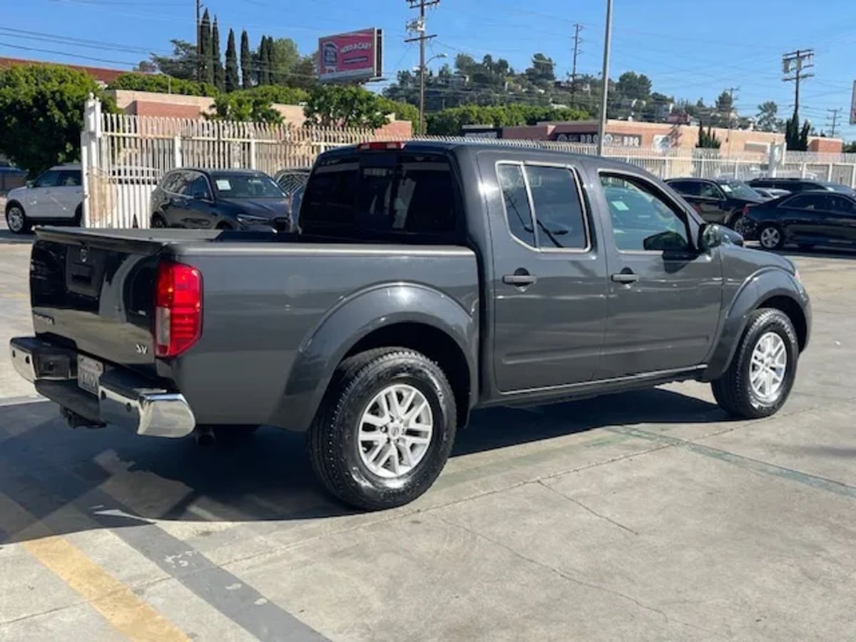 2015 Nissan Frontier SV - Photo 4