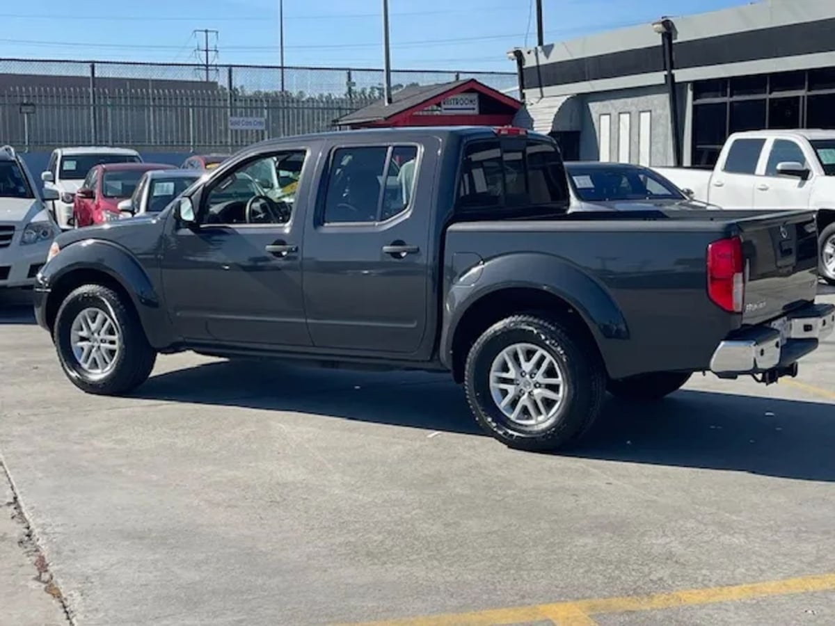 2015 Nissan Frontier SV - Photo 9