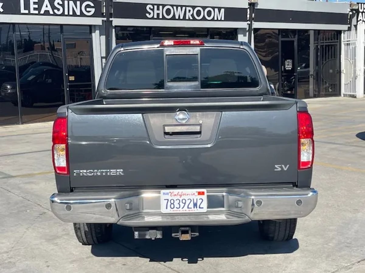 2015 Nissan Frontier SV - Photo 11